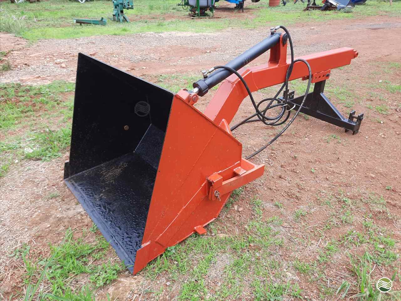 IMPLEMENTOS AGRICOLAS CONCHA TRASEIRA CONCHA HIDRAULICA Marcão Tratores UBERABA MINAS GERAIS MG